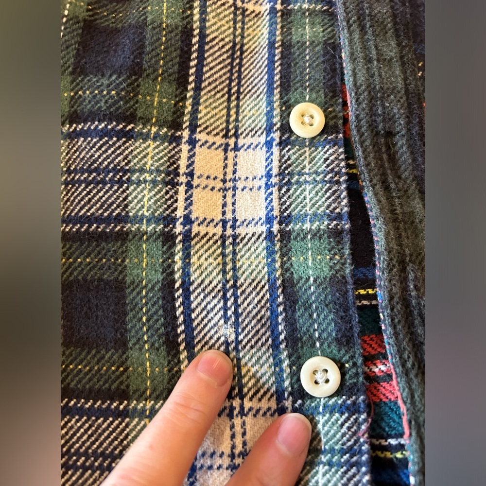 Heavy duty, worn in, vintage hooded flannel.  Adult size Small. - Picture 9 of 10